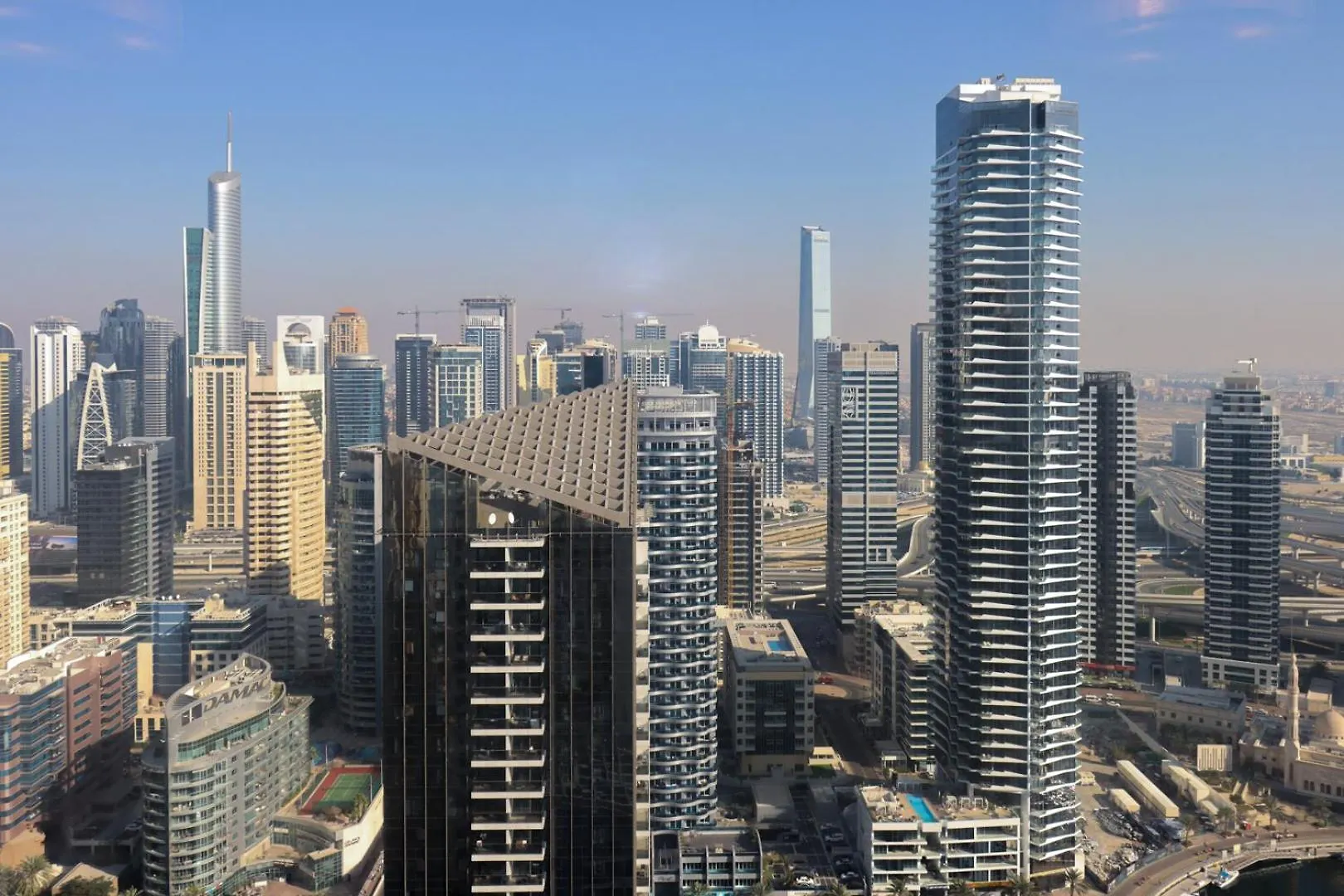 Livbnb- Coastal 2Bhk In Jbr Beach Access Dubai United Arab Emirates