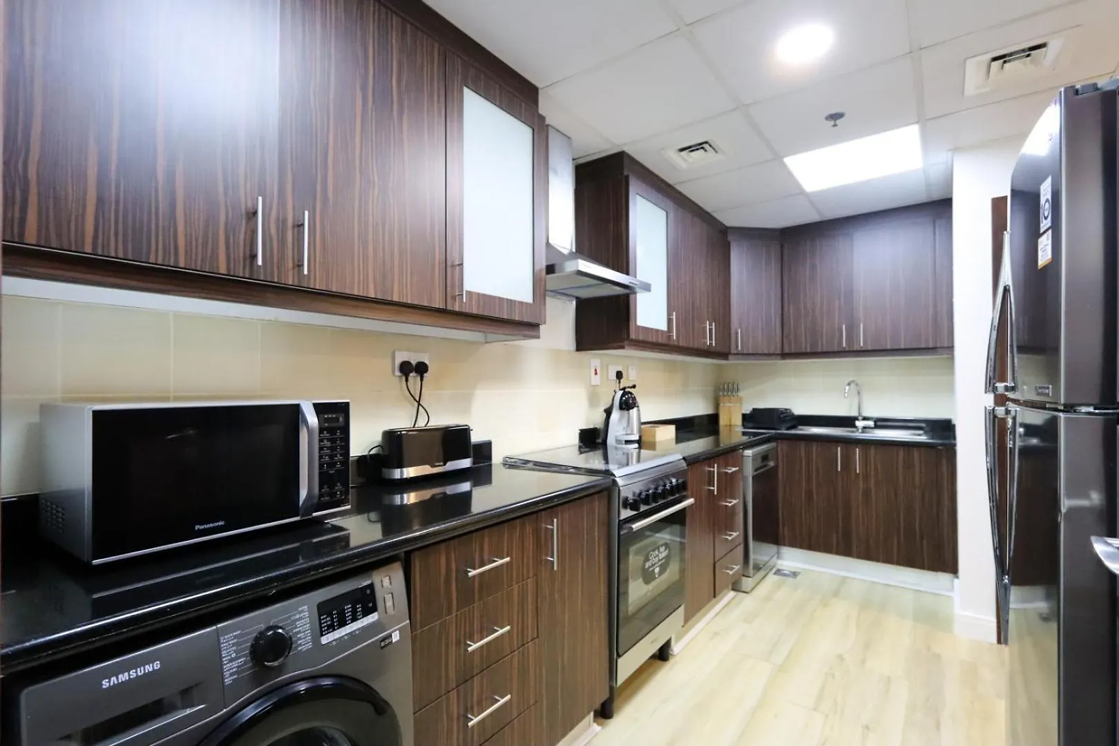 Livbnb- Coastal 2Bhk In Jbr Beach Access Dubai