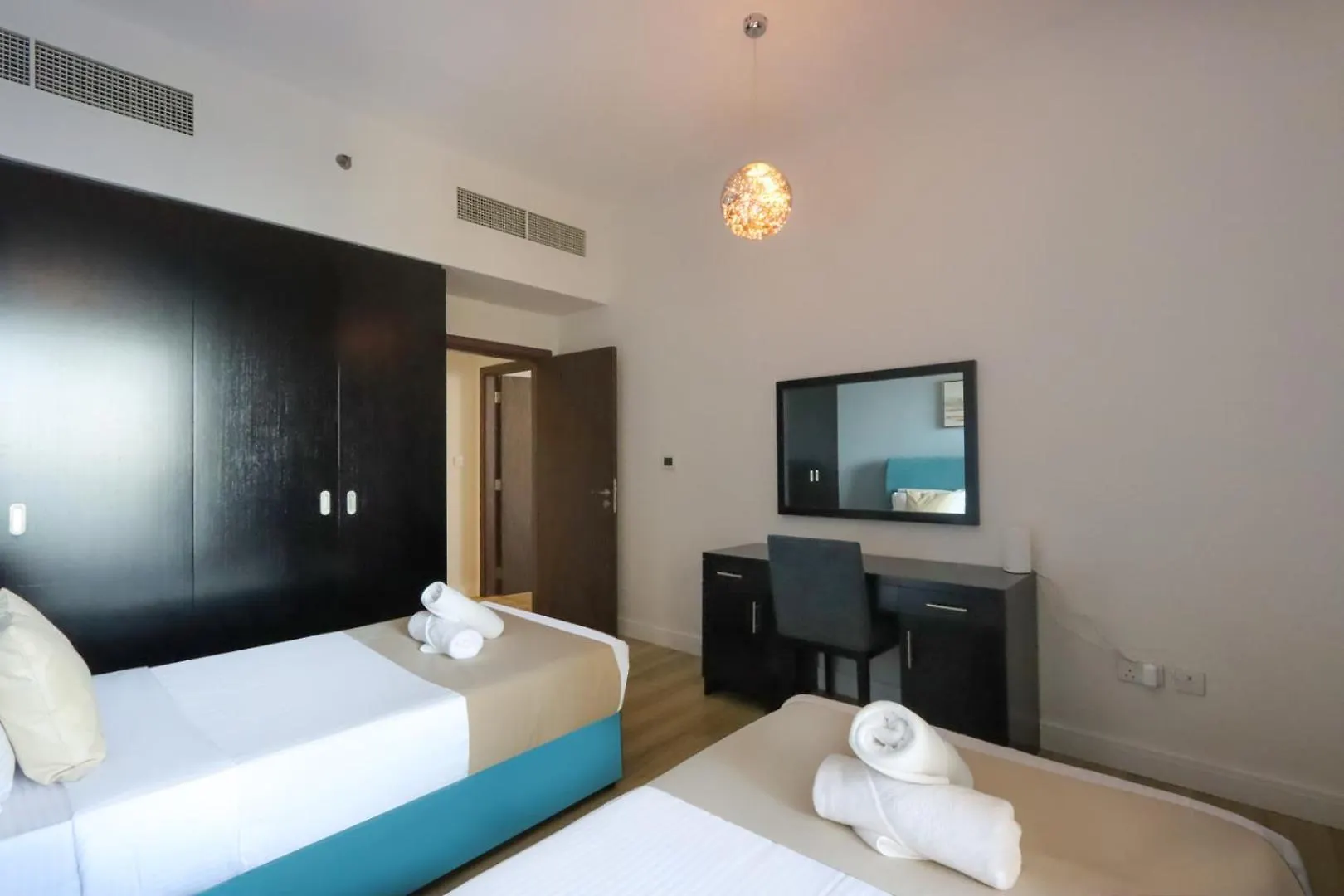 Apartment Livbnb- Coastal 2Bhk In Jbr Beach Access Dubai United Arab Emirates