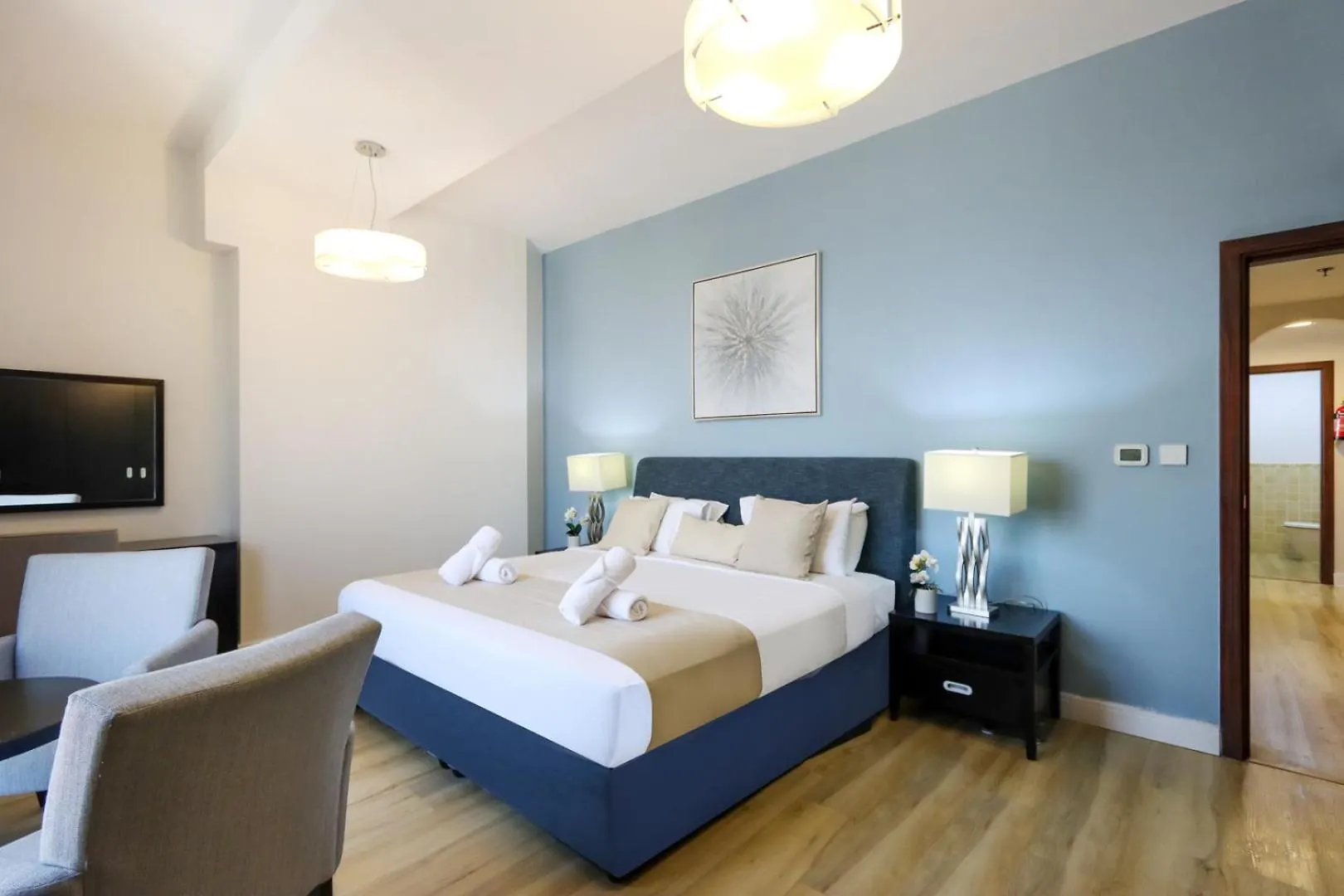 Livbnb- Coastal 2Bhk In Jbr Beach Access Dubai