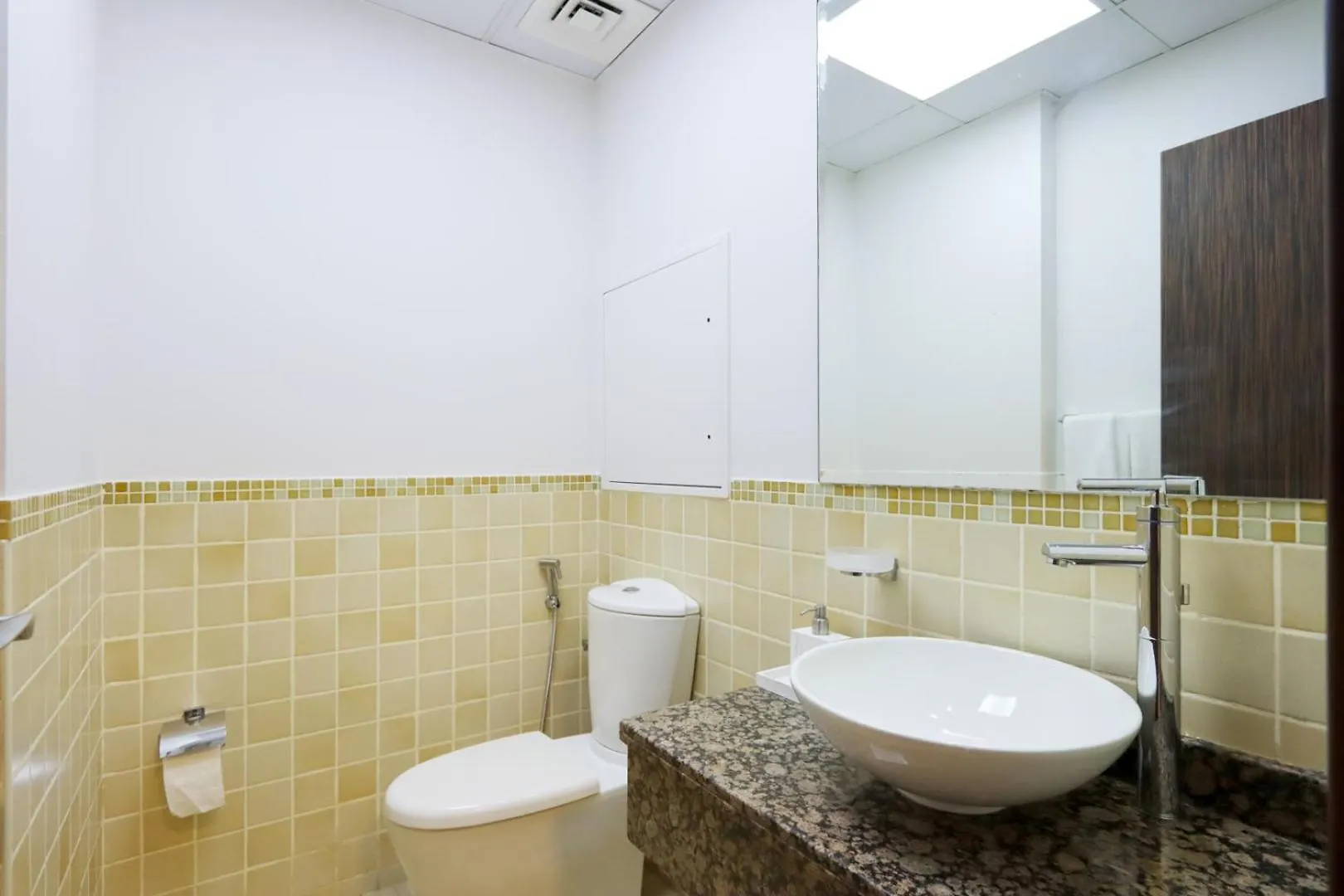 Livbnb- Coastal 2Bhk In Jbr Beach Access Dubai